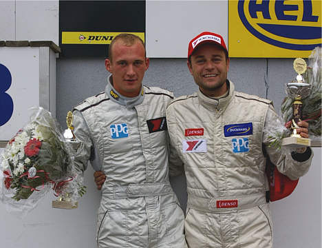 De to konkurrenter fra go-kart banerne, Leon Sørensen (tv) og Claus Christensen kæmper videre på de store bilbaner.